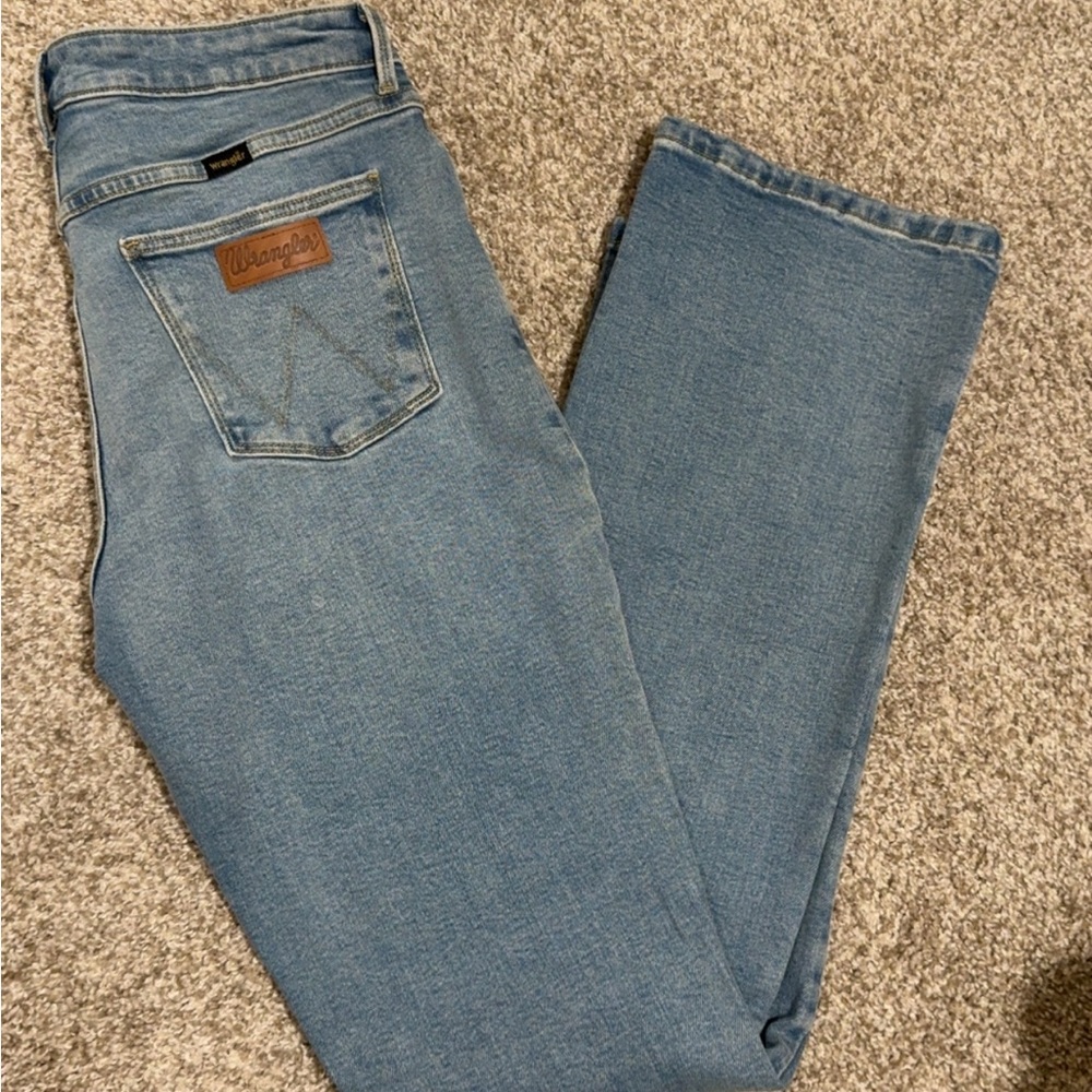 Wrangler Medium Blue Denim Jeans with Leather Patch